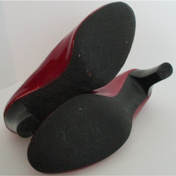Liz Claiborne Women's Red High Heel Pumps Size 8.5M - Picture 10 of 10